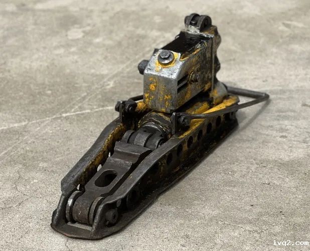 修整道岔需要用到的各类工具