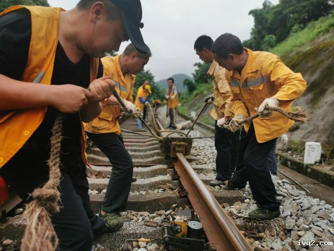 探究铁路无缝钢轨线路的应力放散原因及方法