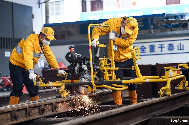 钢轨打磨机使用背景浅谈